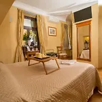 Luxury Rooms H 2000 Roma