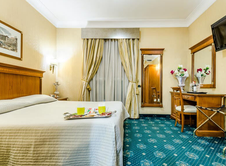 Luxury H 2000 Bed & Breakfast 3*