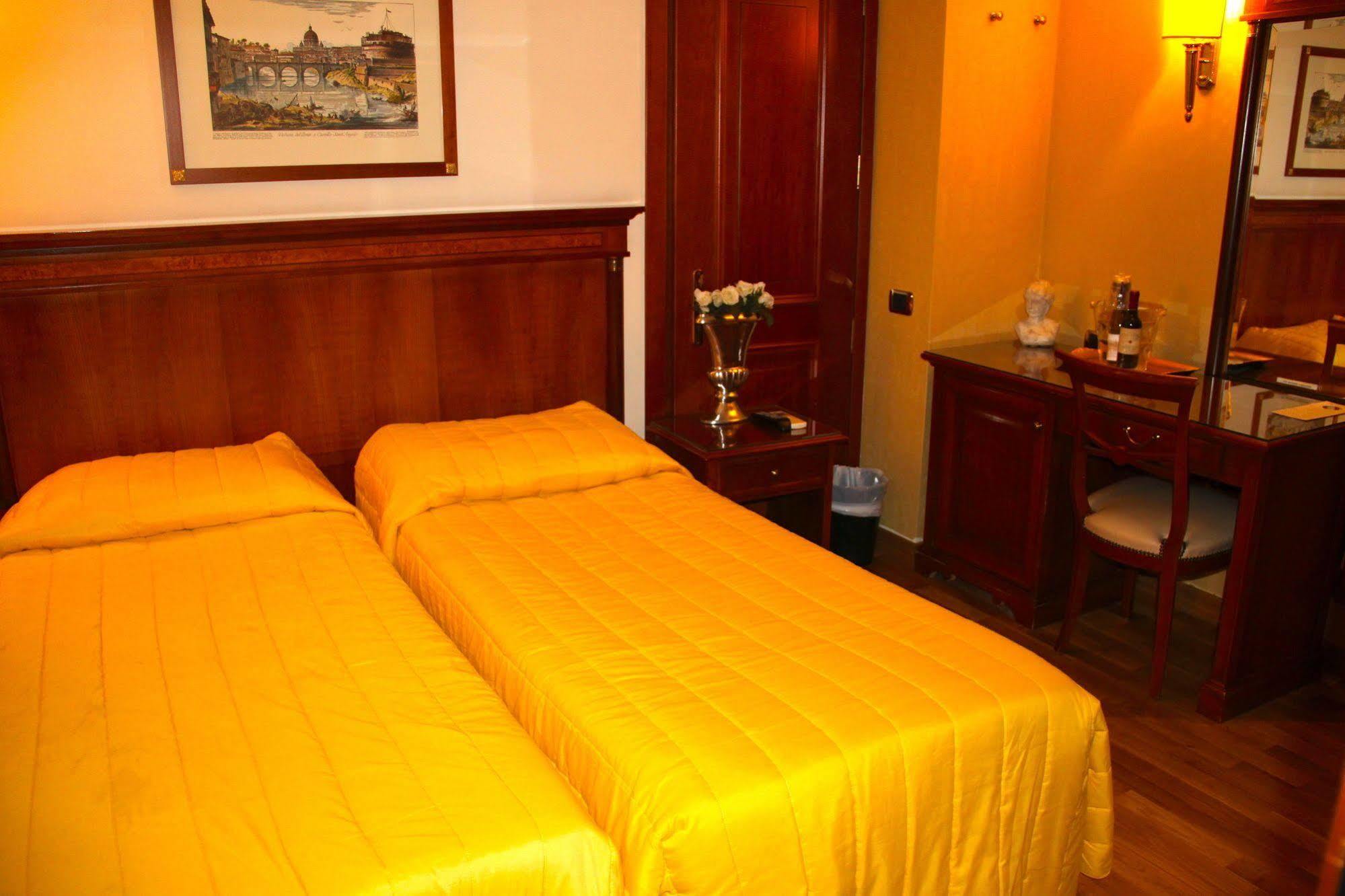 Luxury H 2000 Bed & Breakfast 3*