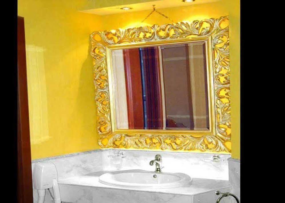 Luxury H 2000 Bed & Breakfast 3*
