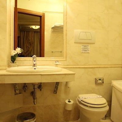 Luxury H 2000 Roma